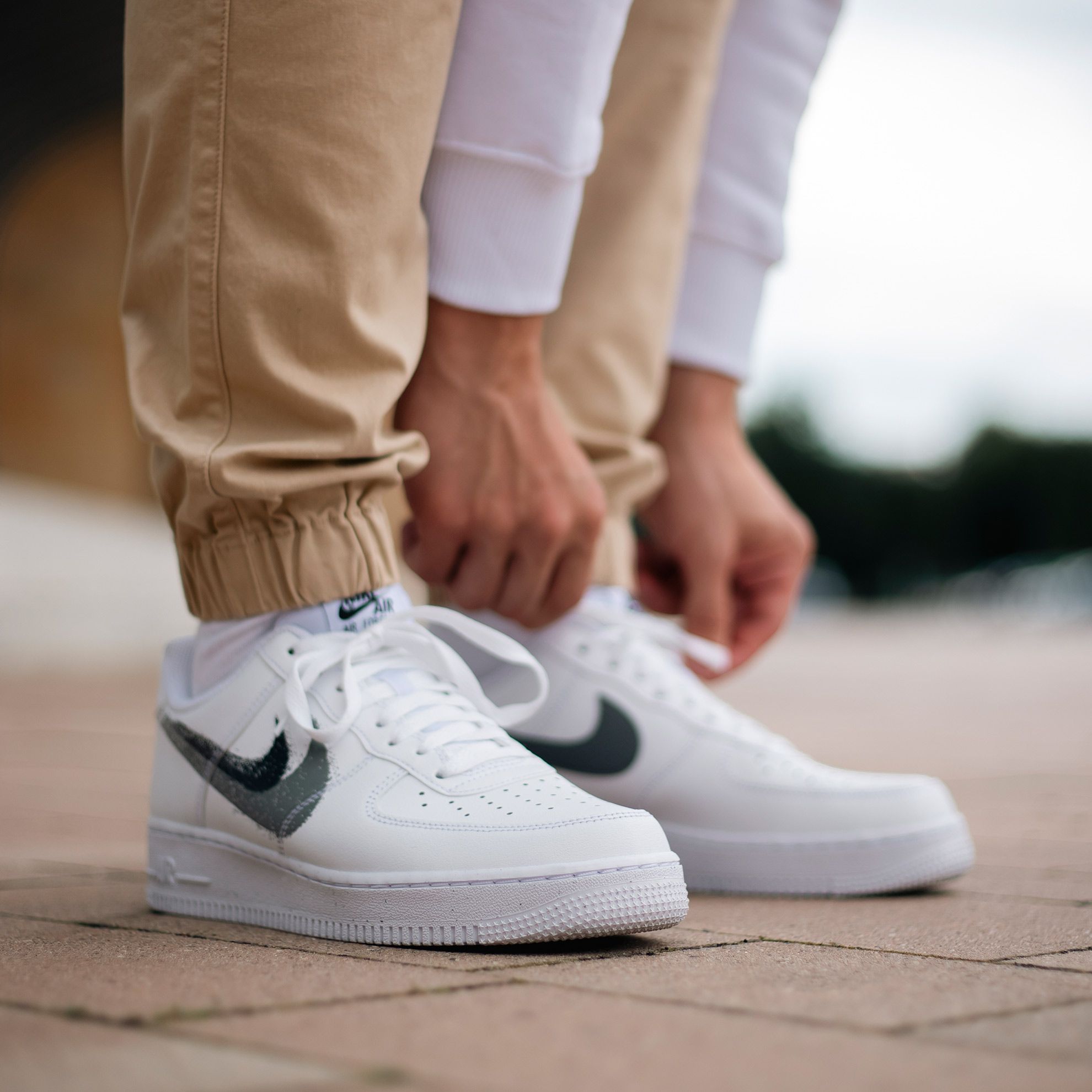 buty Nike Air Force 1 CT2302-100