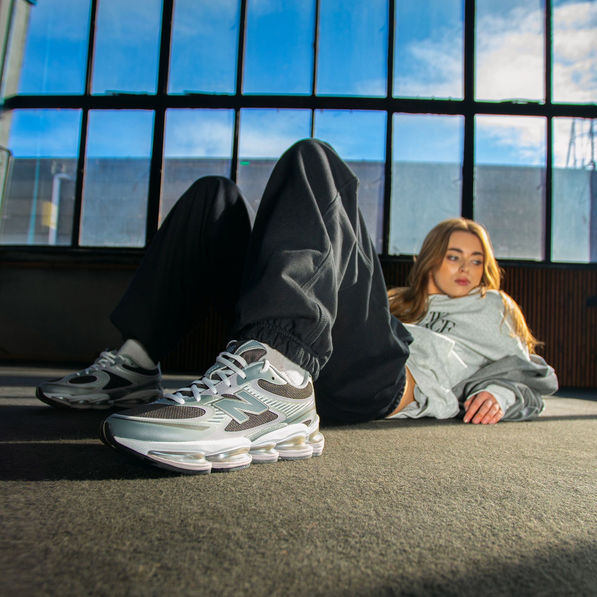 Buty sportowe z amortyzacją – kluczowe korzyści i dlaczego warto je wybrać?