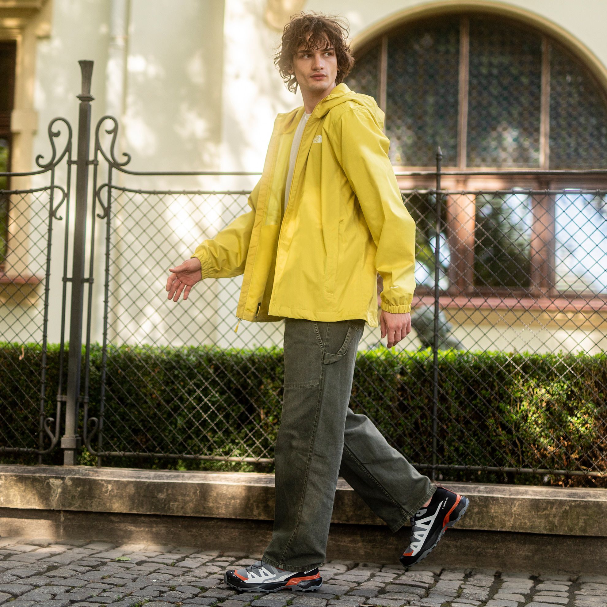 Jakie sneakersy na sezon jesień/zima 2025? Te modele będą w modzie!
