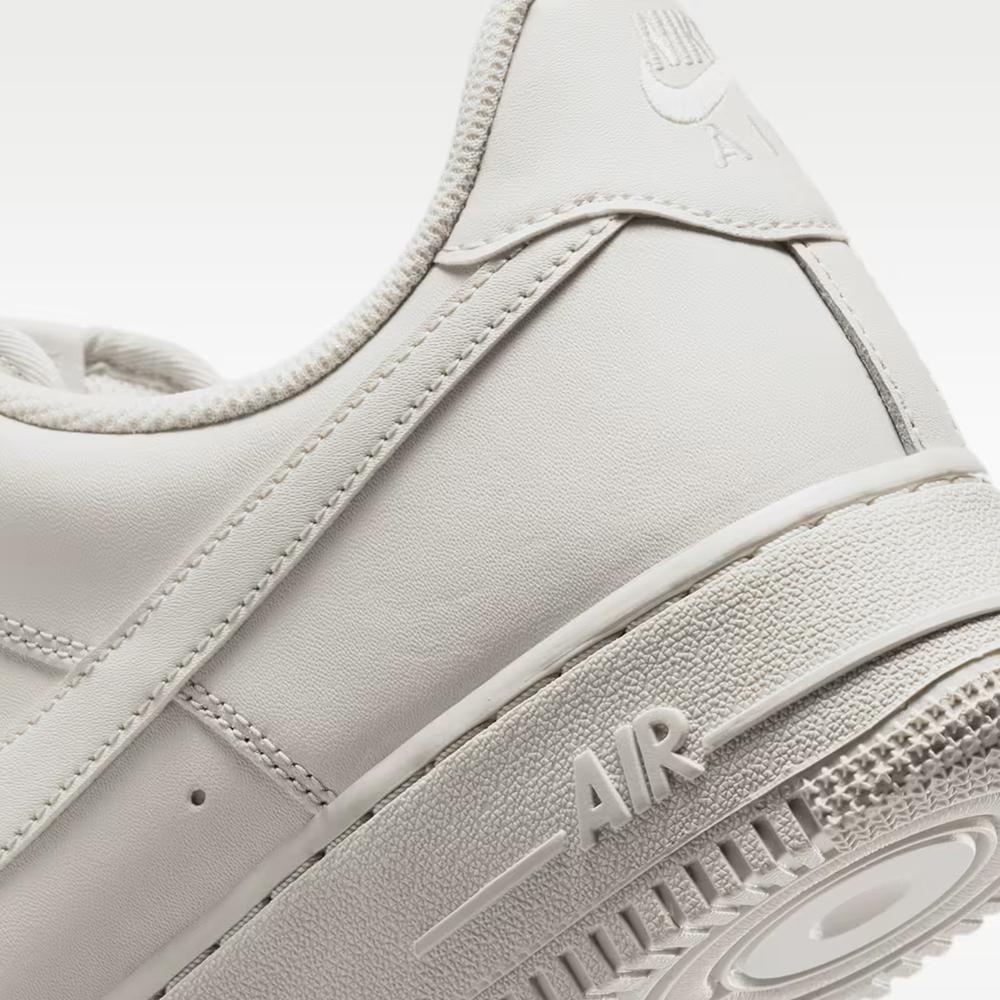 Buty męskie Nike Air Force 1 '07 IH1698-003 - białe