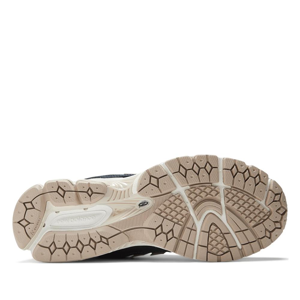 Buty New Balance M1906FB - granatowe