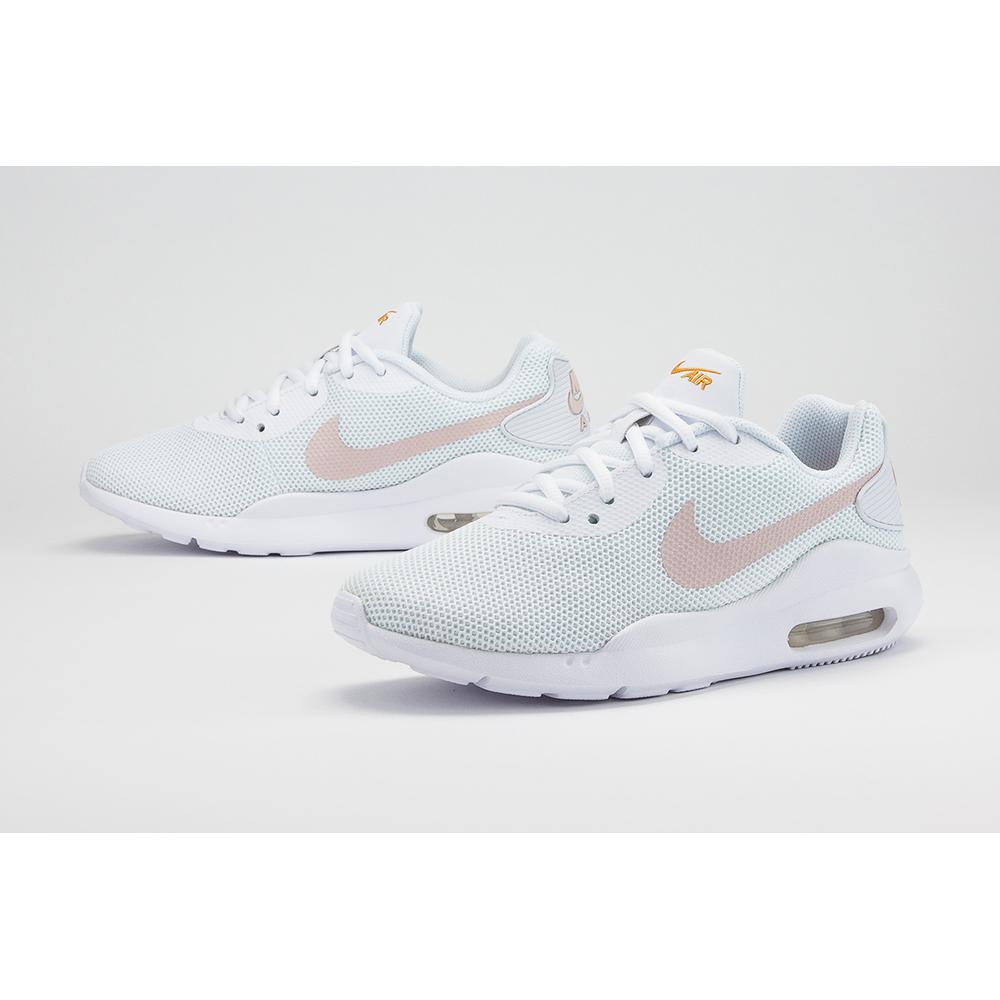 nike air max oketo junior trainers