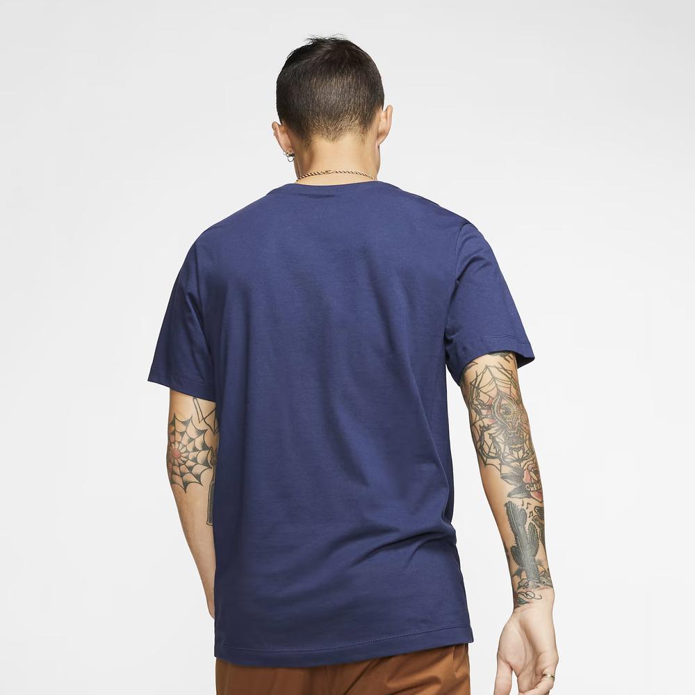 NIKE SPORTSWEAR CLUB > AR4997-410