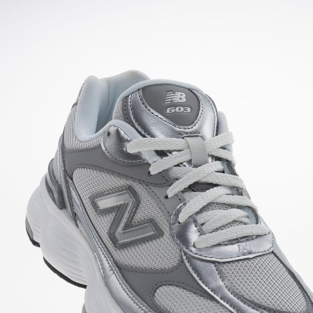Buty damskie New Balance W6037JY - srebrne