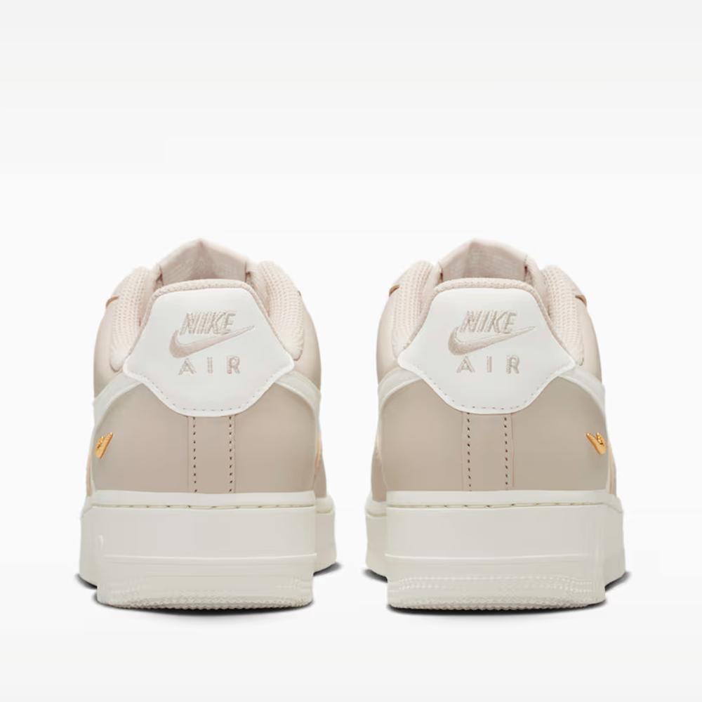 Buty damskie Nike Air Force 1 '07 IV5197-200 - beżowe