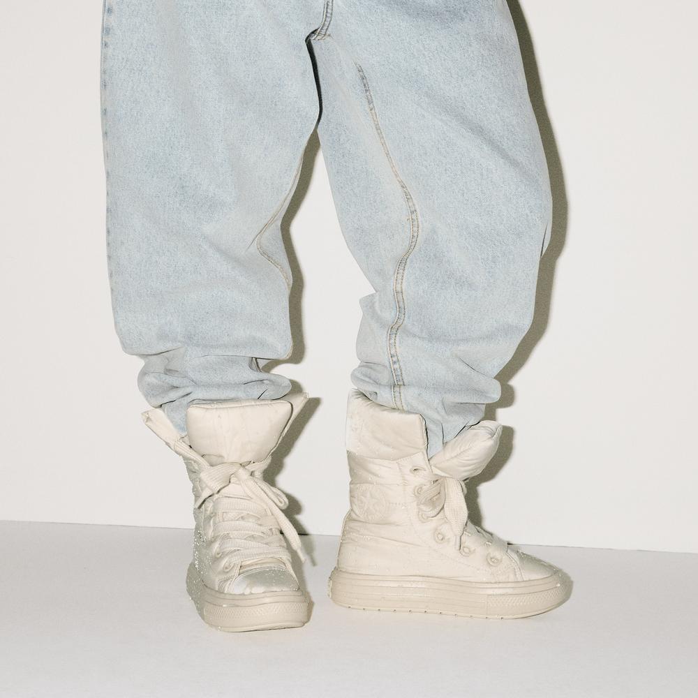 Buty damskie Converse Chuck Taylor All Star Elements Boot A14273C - białe