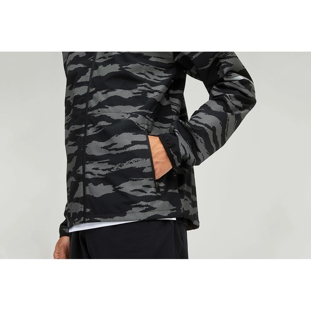 Kurtka New Balance MJ03213BMM - czarna