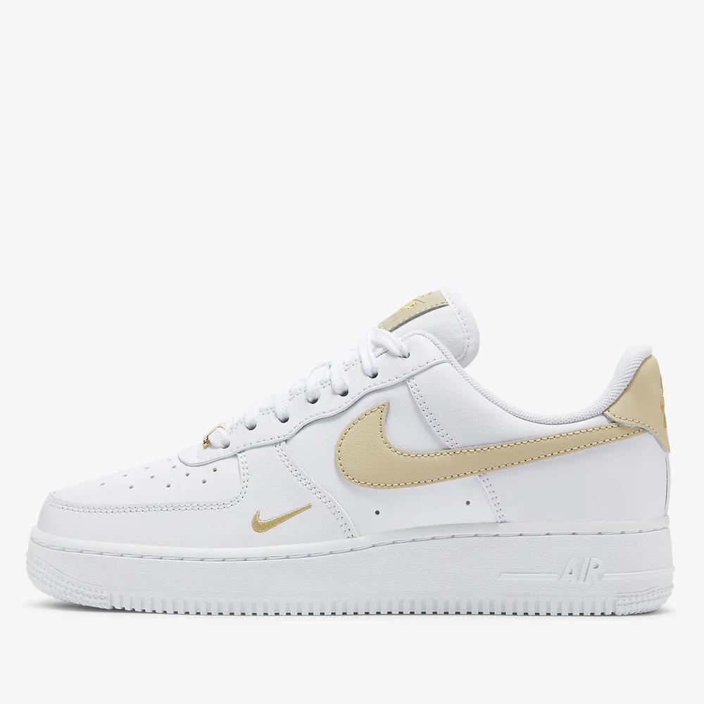 Buty Nike Air Force 1 '07 Essential CZ0270-105 - białe