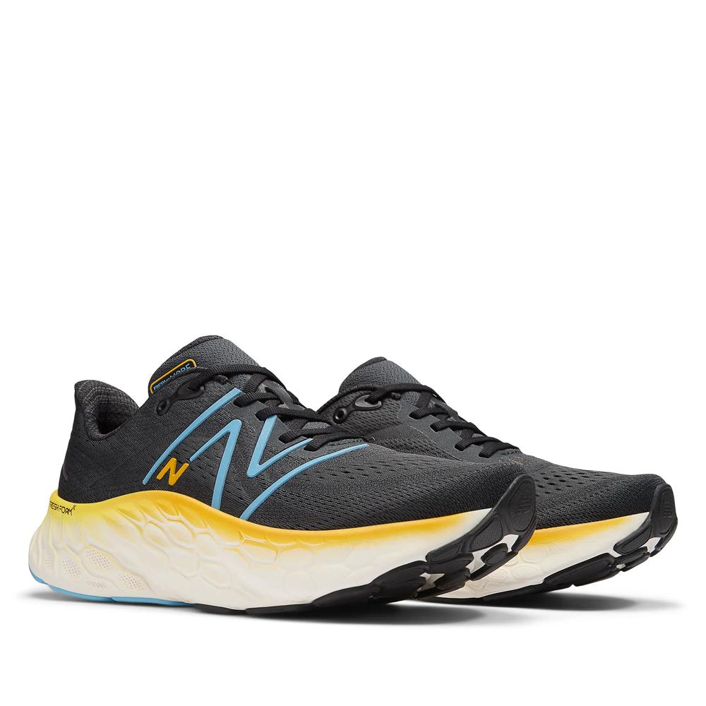 Buty New Balance Fresh Foam More v4 MMORCD4 - czarne