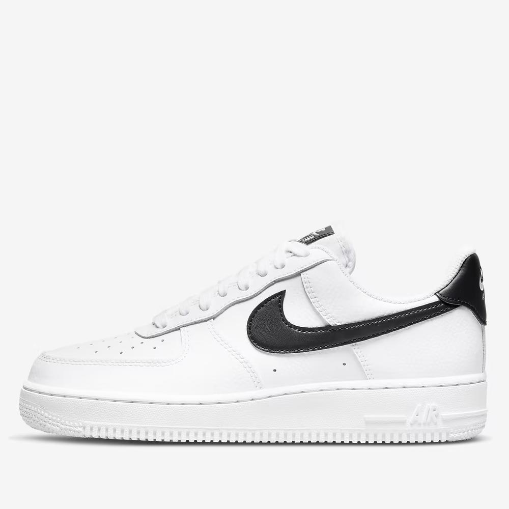 Buty damskie Nike Air Force 1 '07 DD8959-103 - białe