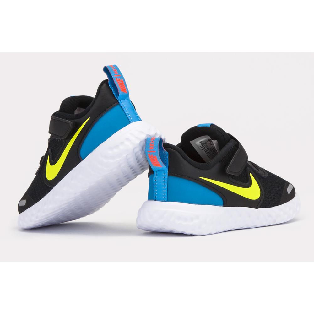 NIKE REVOLUTION 5 > BQ5673-076