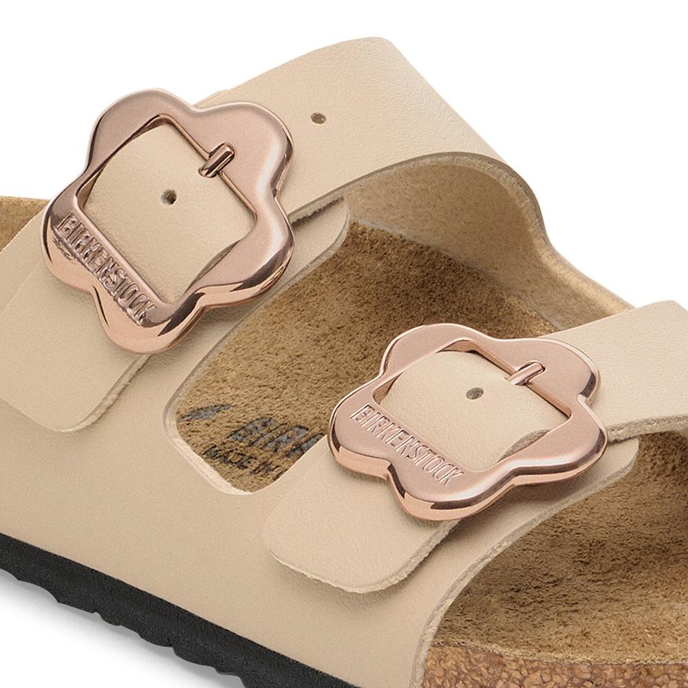 Klapki młodzieżowe Birkenstock Arizona Flower Buckle 1030419 - beżowe