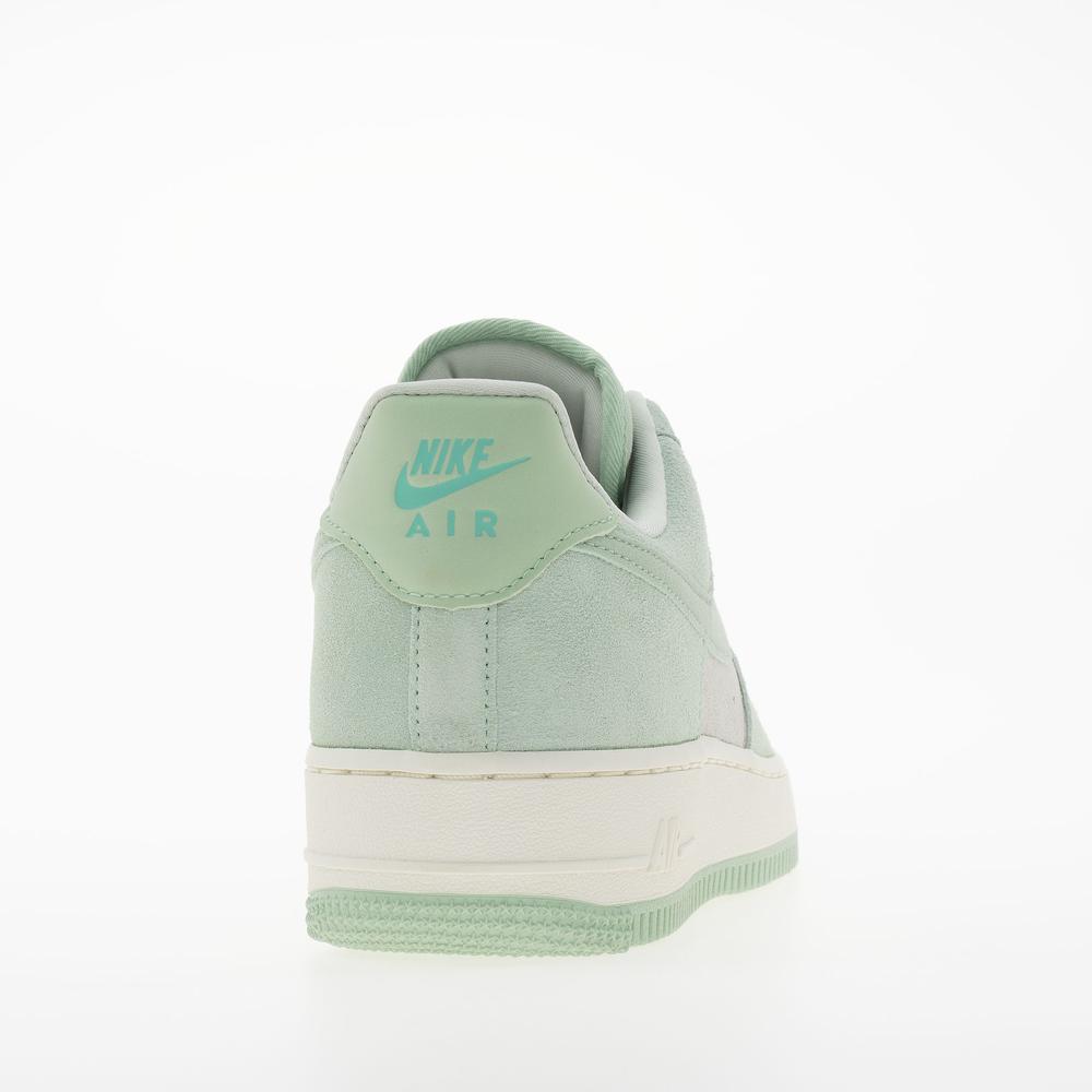 Buty damskie Nike Air Force 1 '07 SE HQ1497-099 - zielono-białe