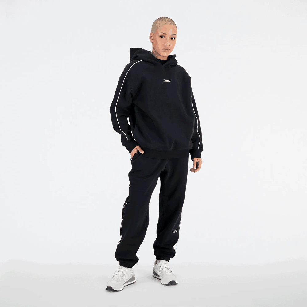 Bluza New Balance WT33518BK - czarna