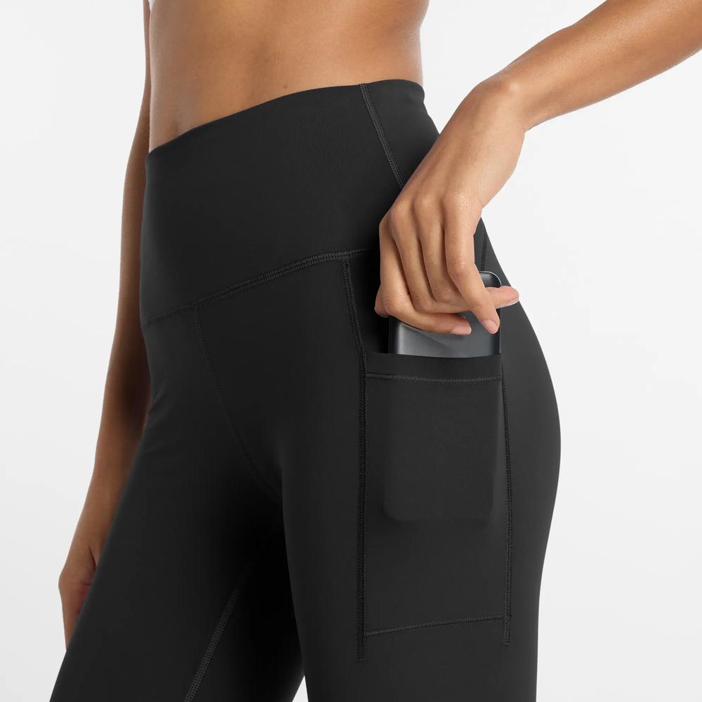 Legginsy damskie New Balance Sleek WP51275BK - czarne