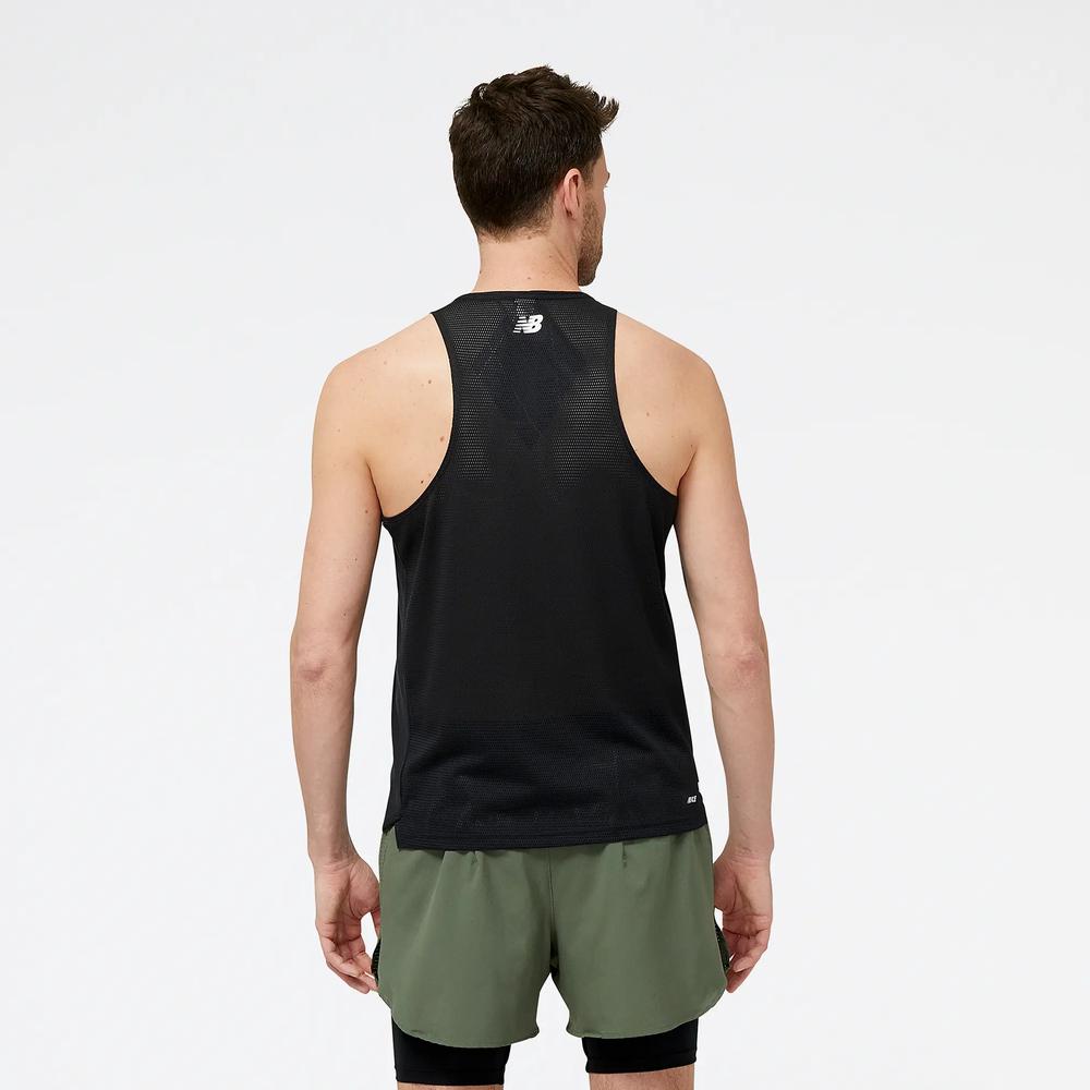 Koszulka New Balance MT31240BK - czarna