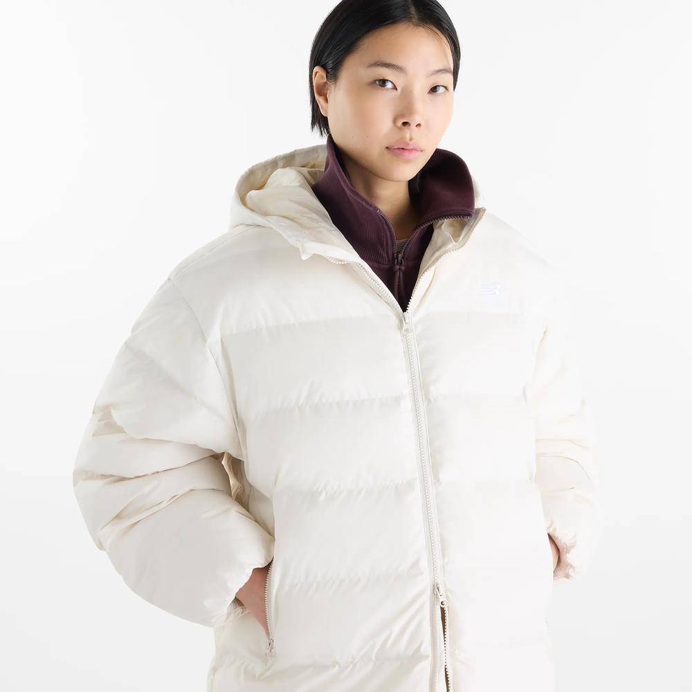 Kurtka damska New Balance Boston Long Puffer WJ62Y0KBLIN - beżowa