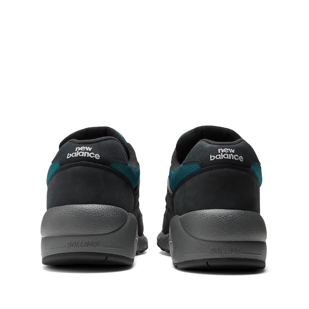 Buty New Balance MT580VE2 - czarne