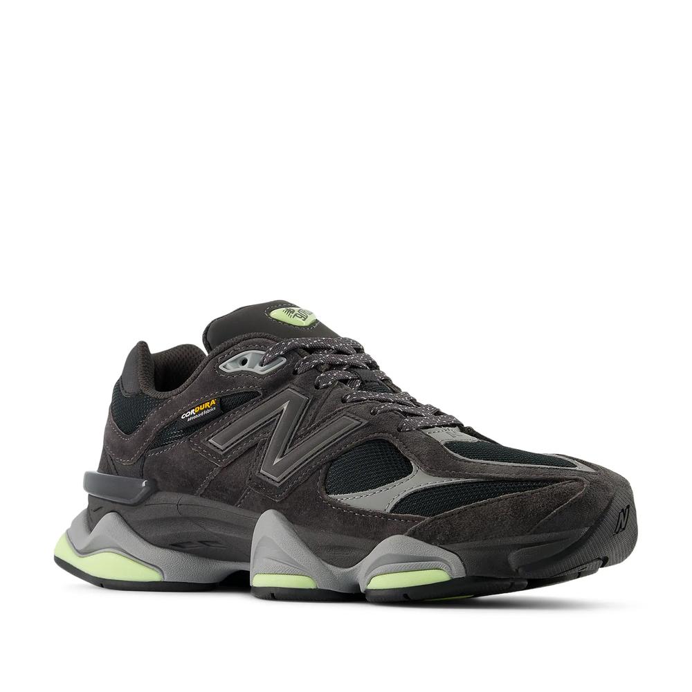 Buty unisex New Balance U90602P8 - brązowe