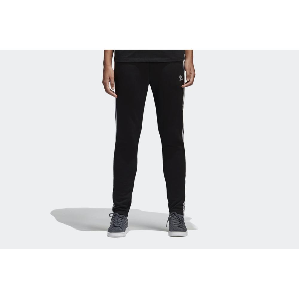 ADIDAS CUFFED TRUCK PANTS > CE5607