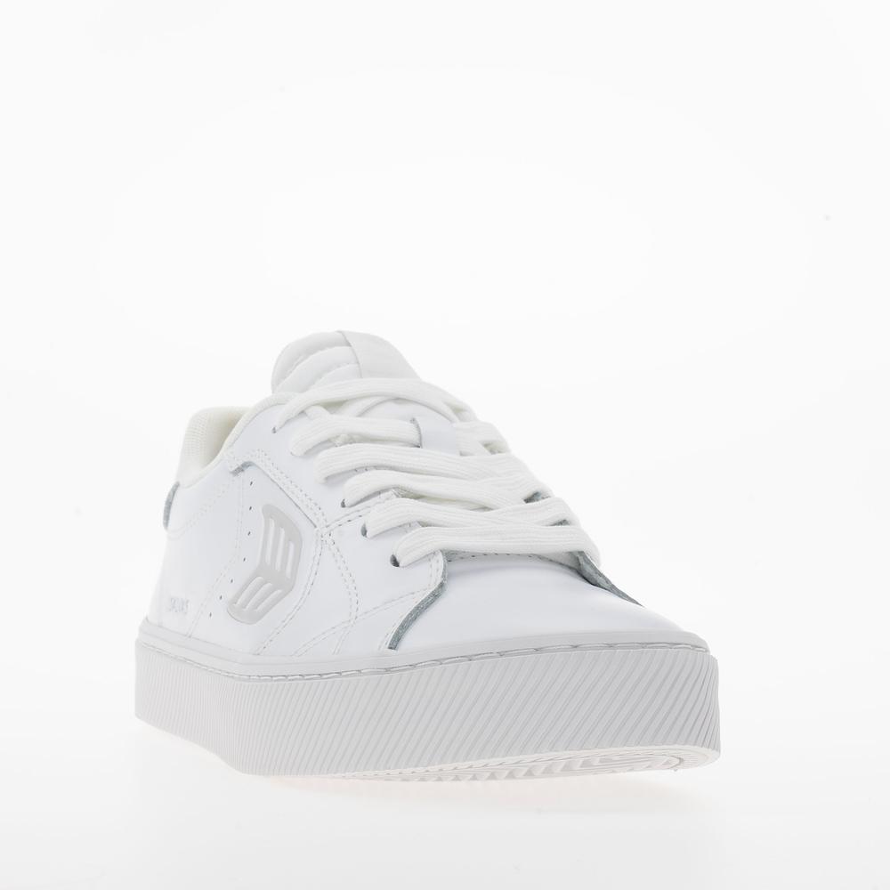 Buty damskie Cariuma Salvas 411301W26 - białe
