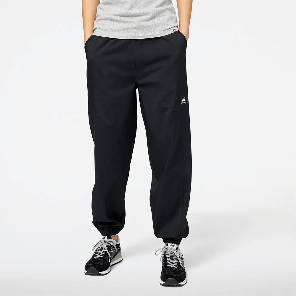 Spodnie New Balance WP23506BK - czarne