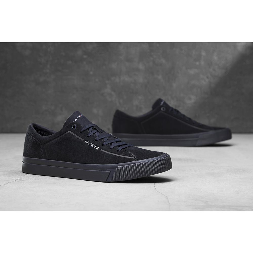 TOMMY HILFIGER CORPORATE SUEDE SNEAKER > FM0FM02090 403