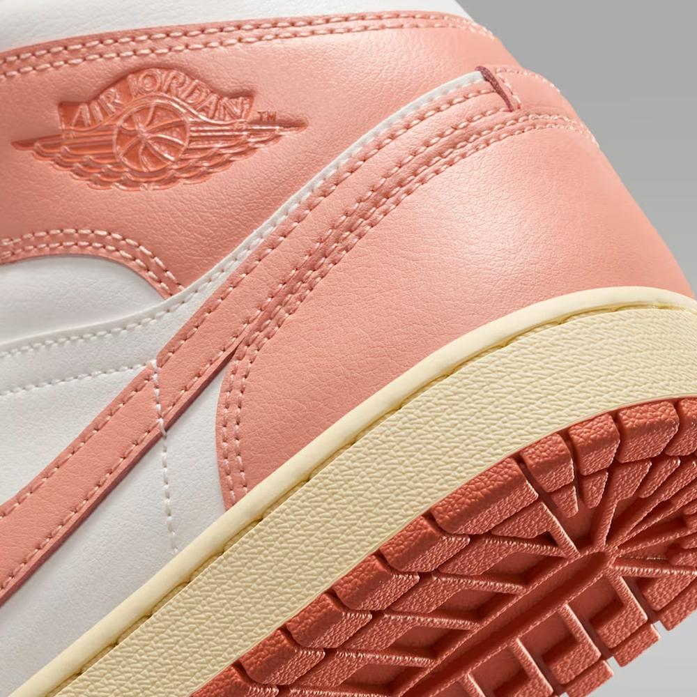 Buty damskie Nike Air Jordan 1 Mid BQ6472-180 - biało-pomarańczowe