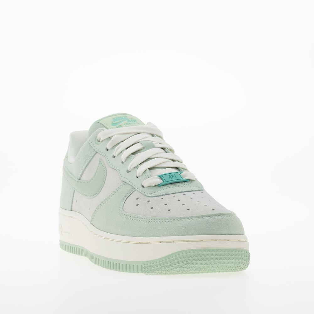 Buty damskie Nike Air Force 1 '07 SE HQ1497-099 - zielono-białe