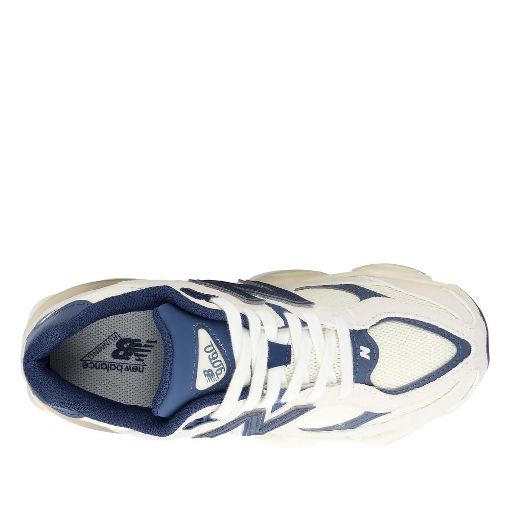 Buty młodzieżowe New Balance G90602JM - beżowe