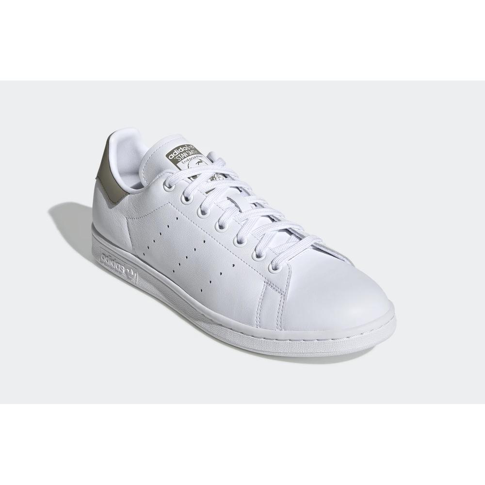 adidas Stan Smith > EE5798