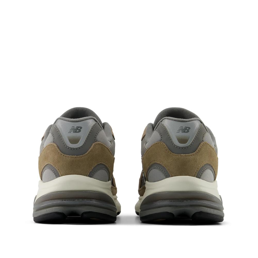 Buty unisex New Balance U20107RI - brązowe