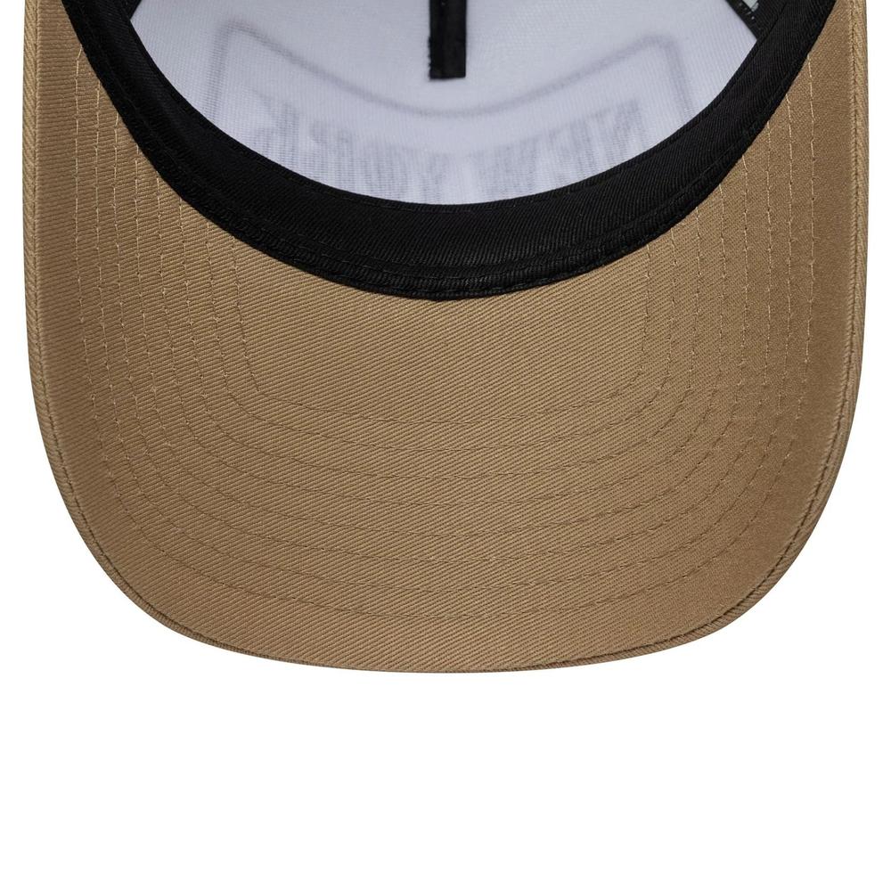 Czapka męska New Era Location Patch 9FORTY A-Frame Trucker 60771861 - beżowa