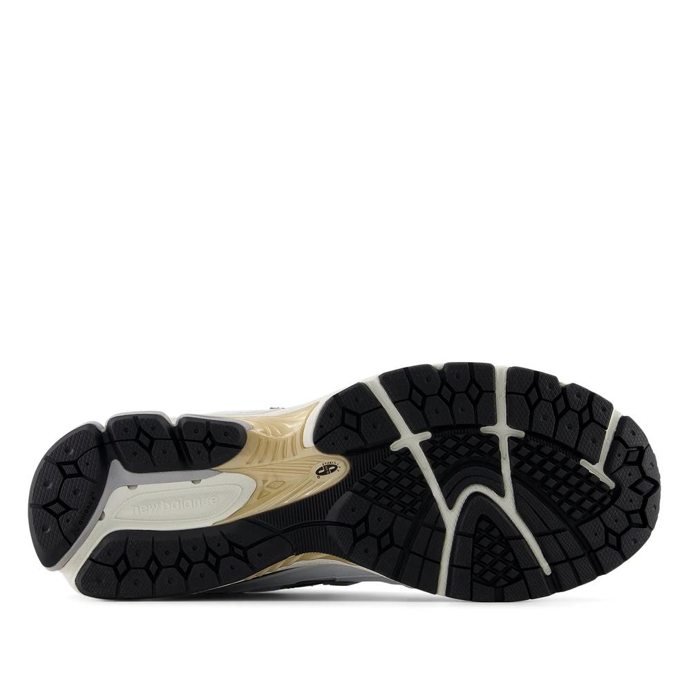 Buty New Balance M2002RPN - białe