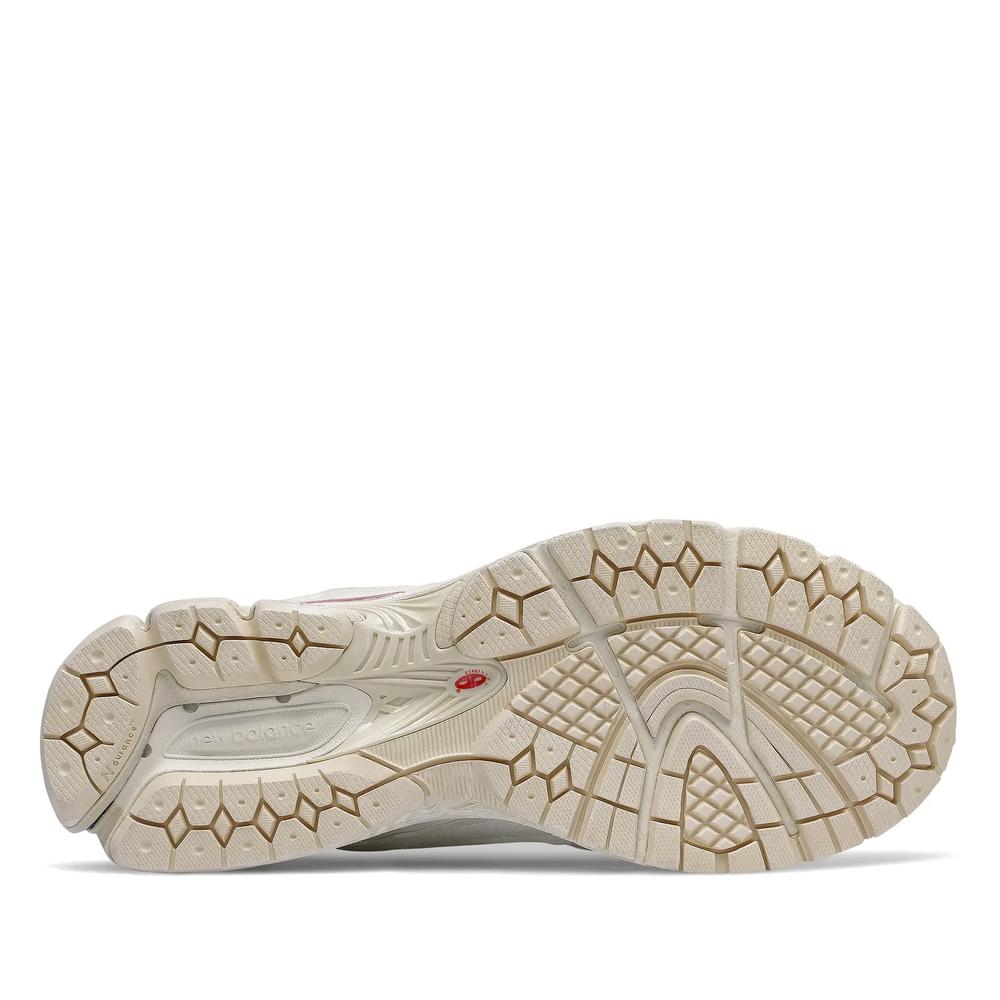 Buty unisex New Balance M2002RDC - białe