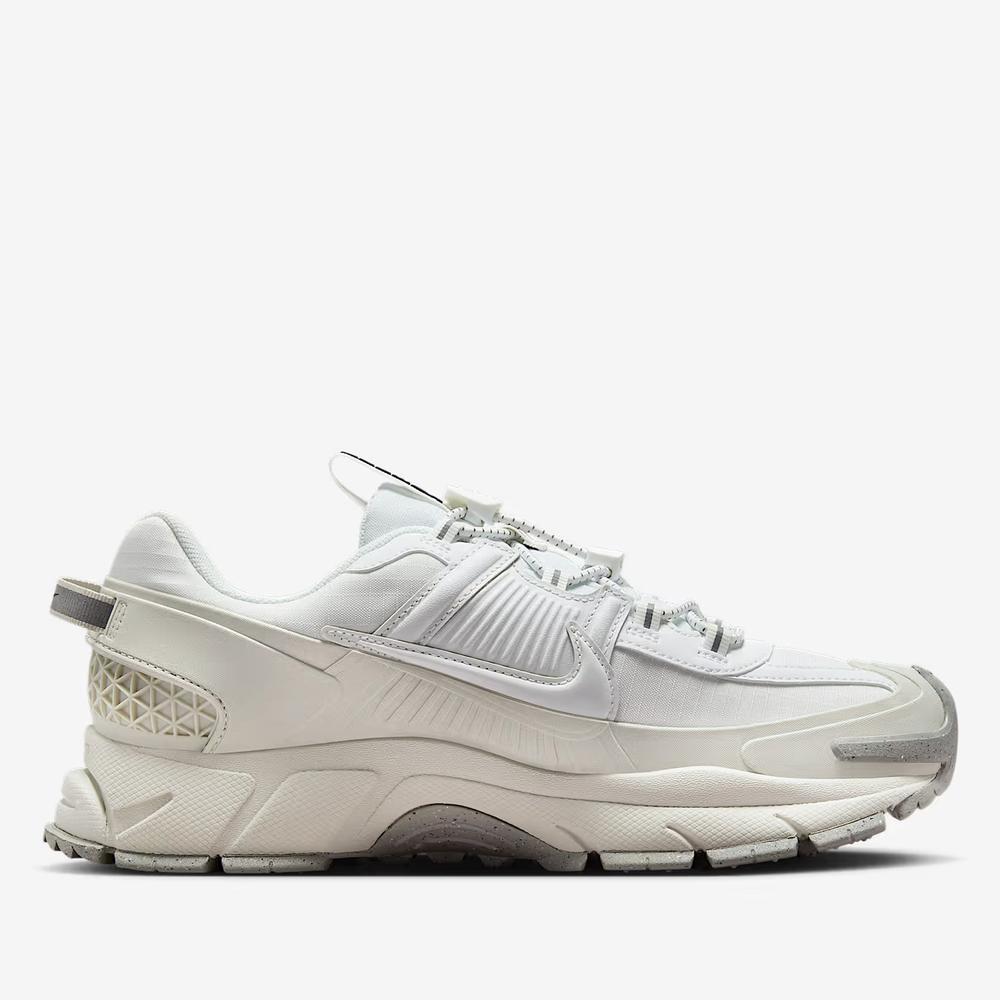 Buty damskie Nike Zoom Vomero Roam HV6410-100 - białe
