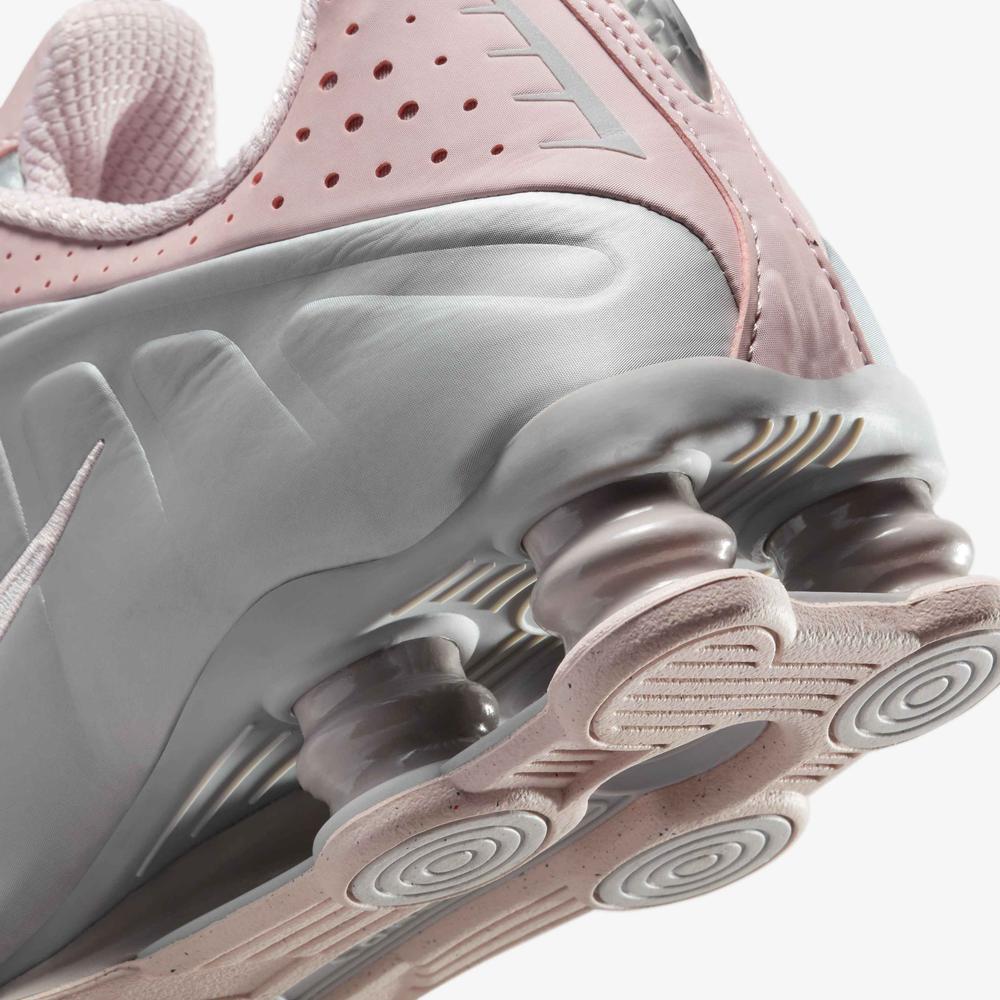 Buty damskie Nike Shox R4 AR3565-600 - różowo-szare