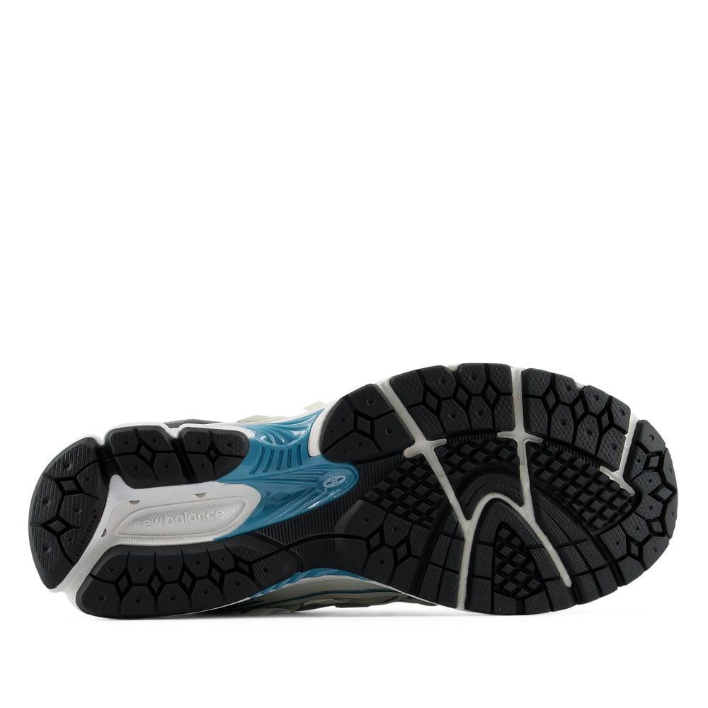 Buty unisex New Balance U19065IC - białe