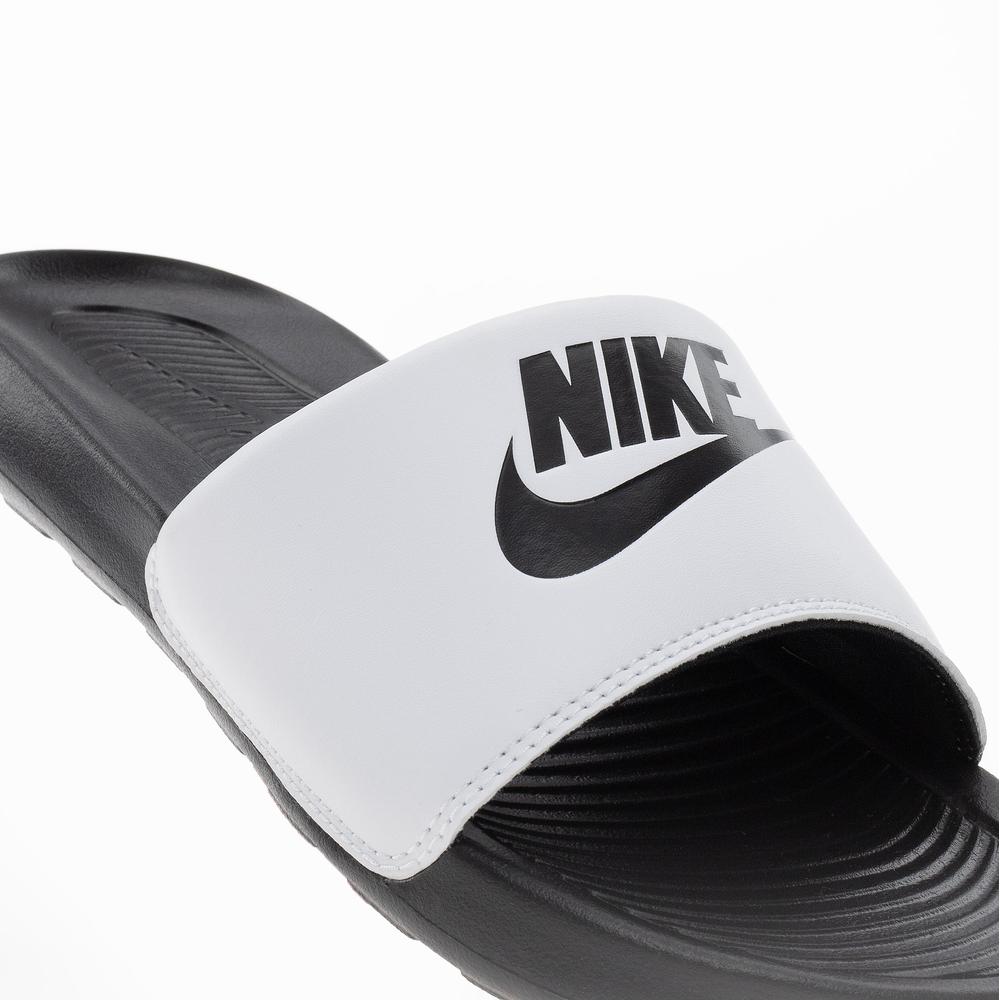Klapki Nike Victori One CN9675-005 - biało-czarne