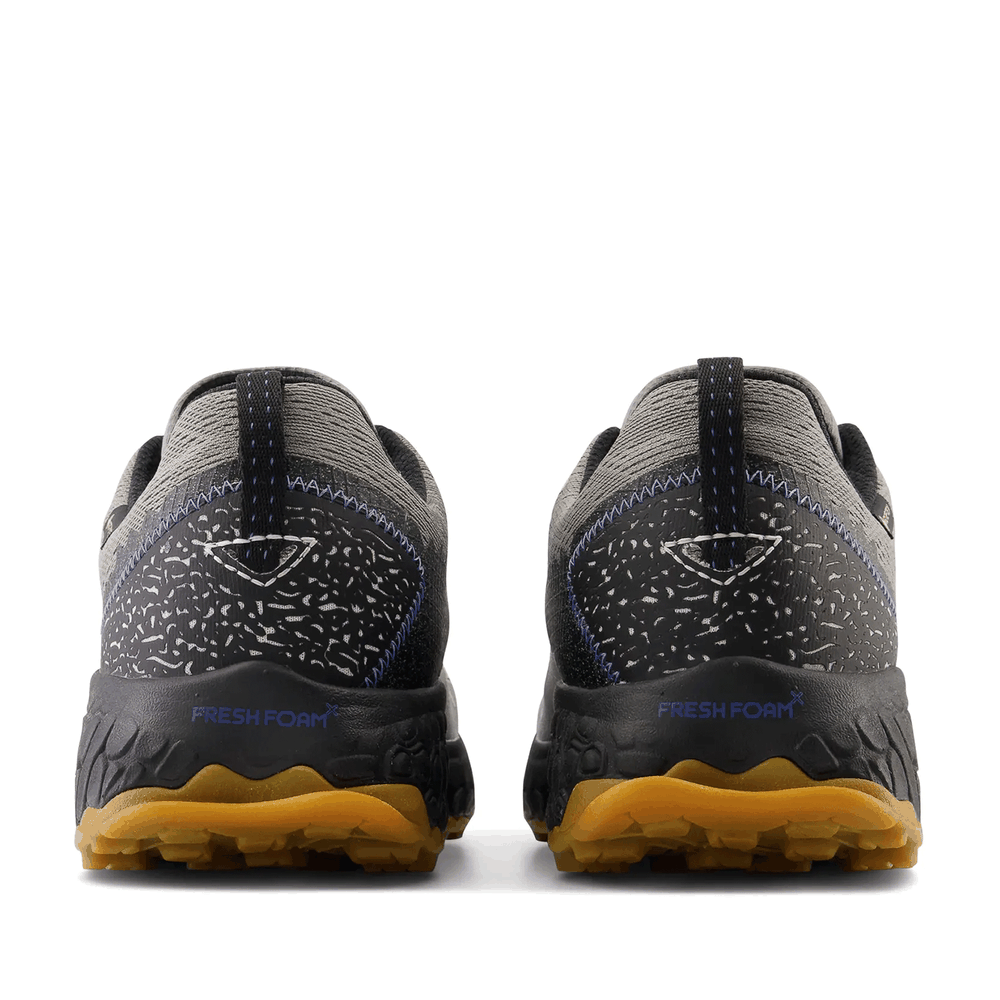 Buty New Balance Fresh Foam Hierro v7 MTHIGQ7 - szare