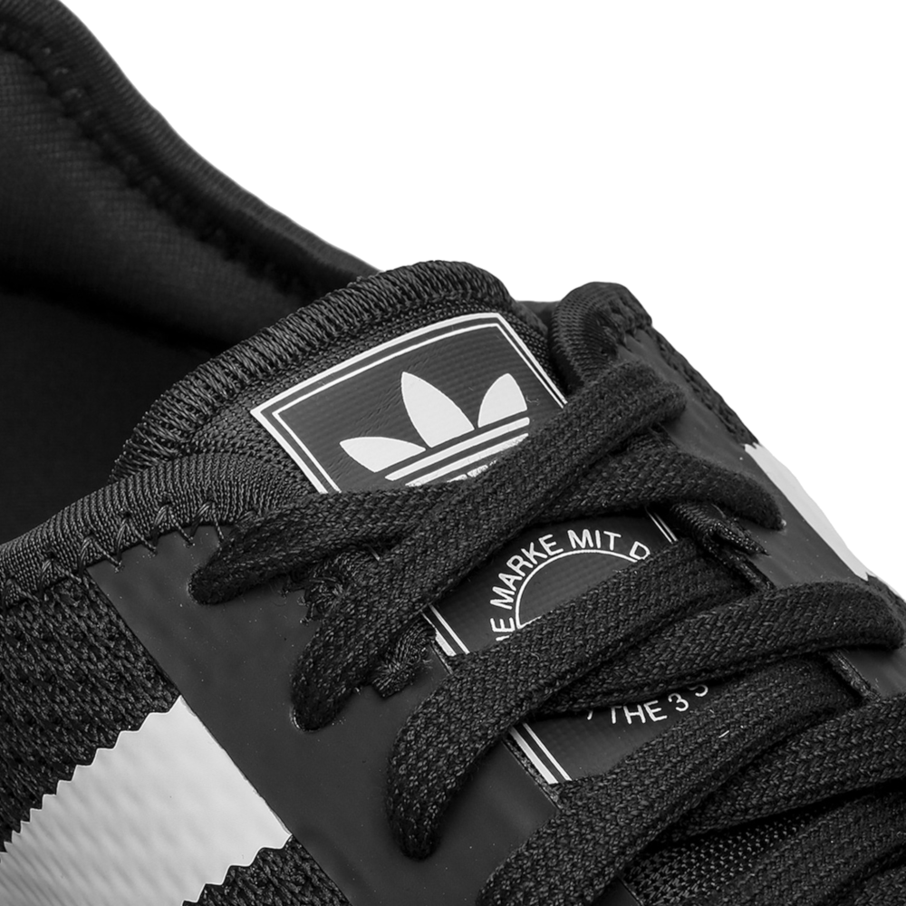 super star femme rose et blanche