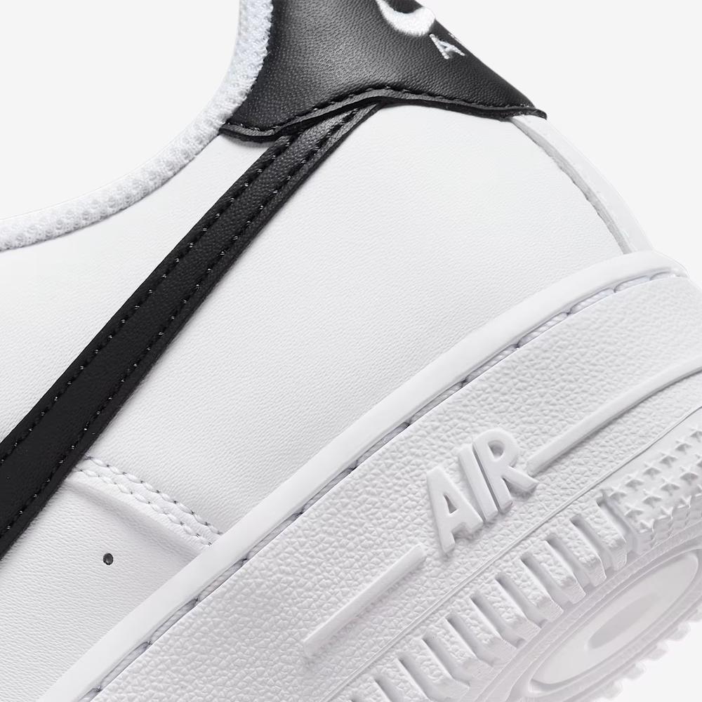 Buty młodzieżowe Nike Air Force 1 FV5948-101 - białe