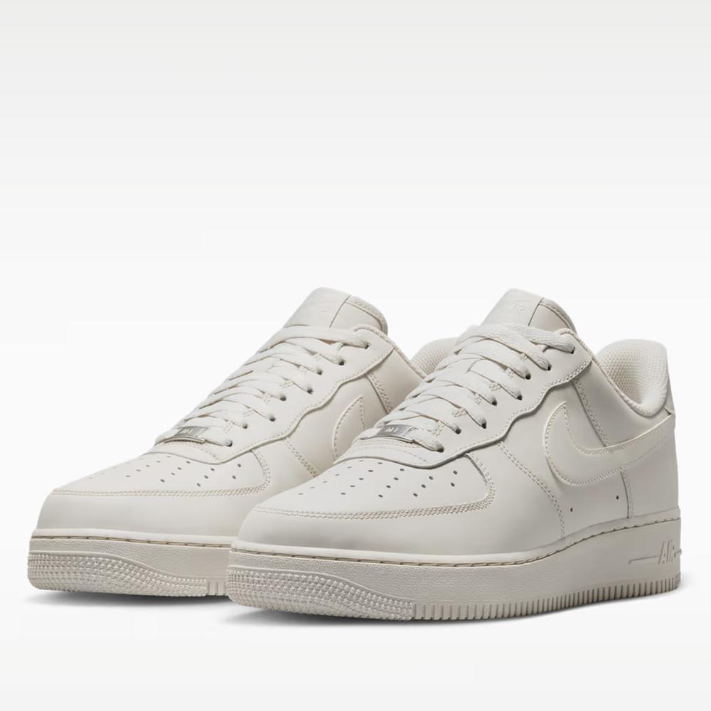 Buty męskie Nike Air Force 1 '07 IH1698-003 - białe