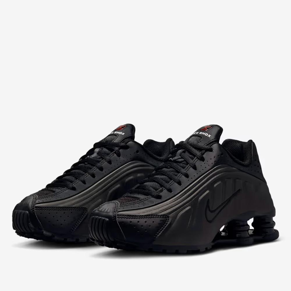 Buty młodzieżowe Nike Shox R4 CW2626-003 - czarne