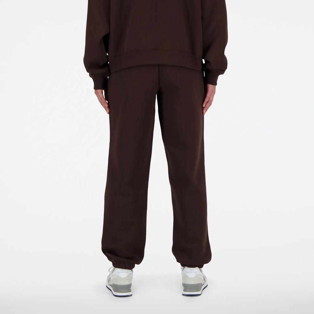 Spodnie New Balance WP33513KCF - brązowe
