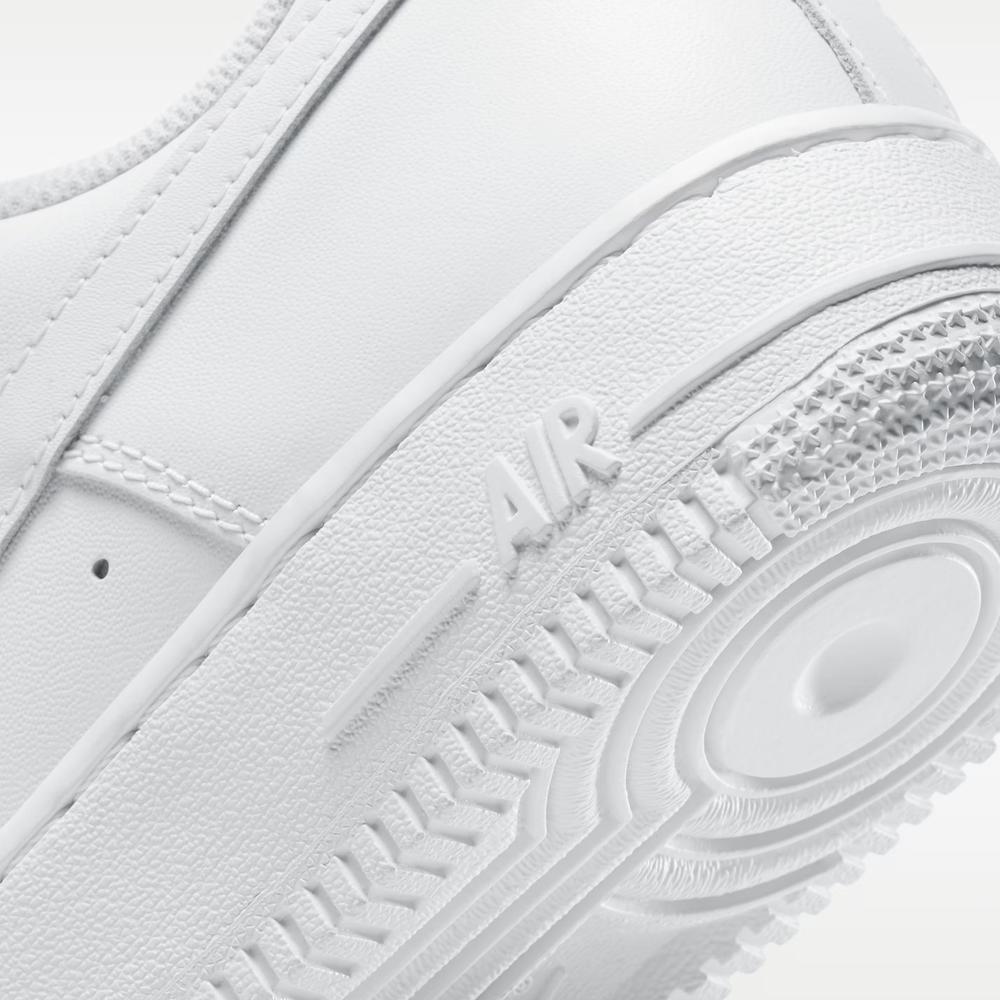 Buty damskie Nike Air Force 1 '07 DD8959-100 - białe