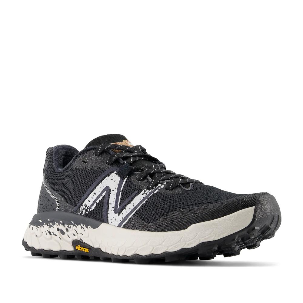Buty New Balance Fresh Foam Hierro v7 MTHIER7V - czarne