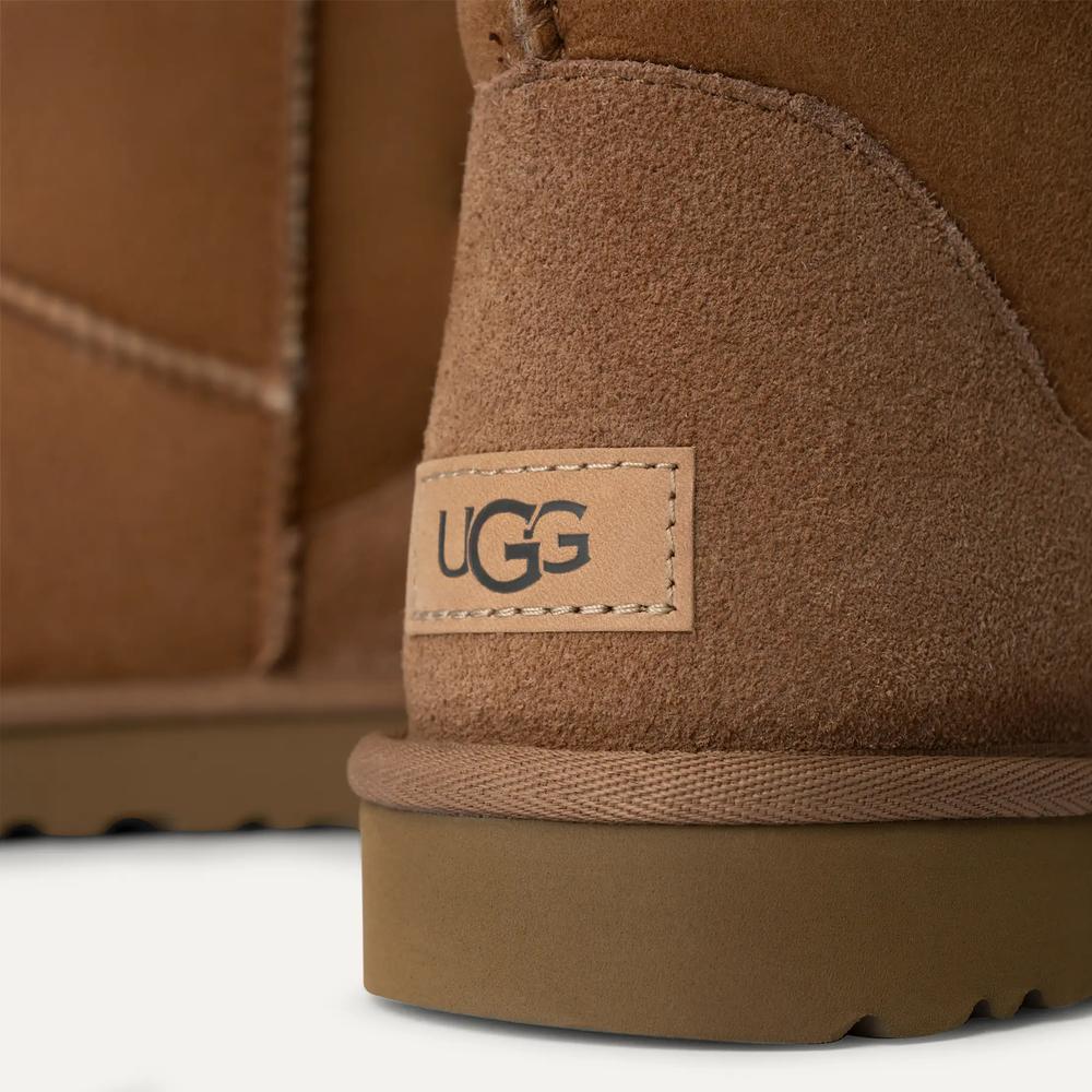 Buty damskie UGG W Classic  Short II 1016223-CHE - brązowe
