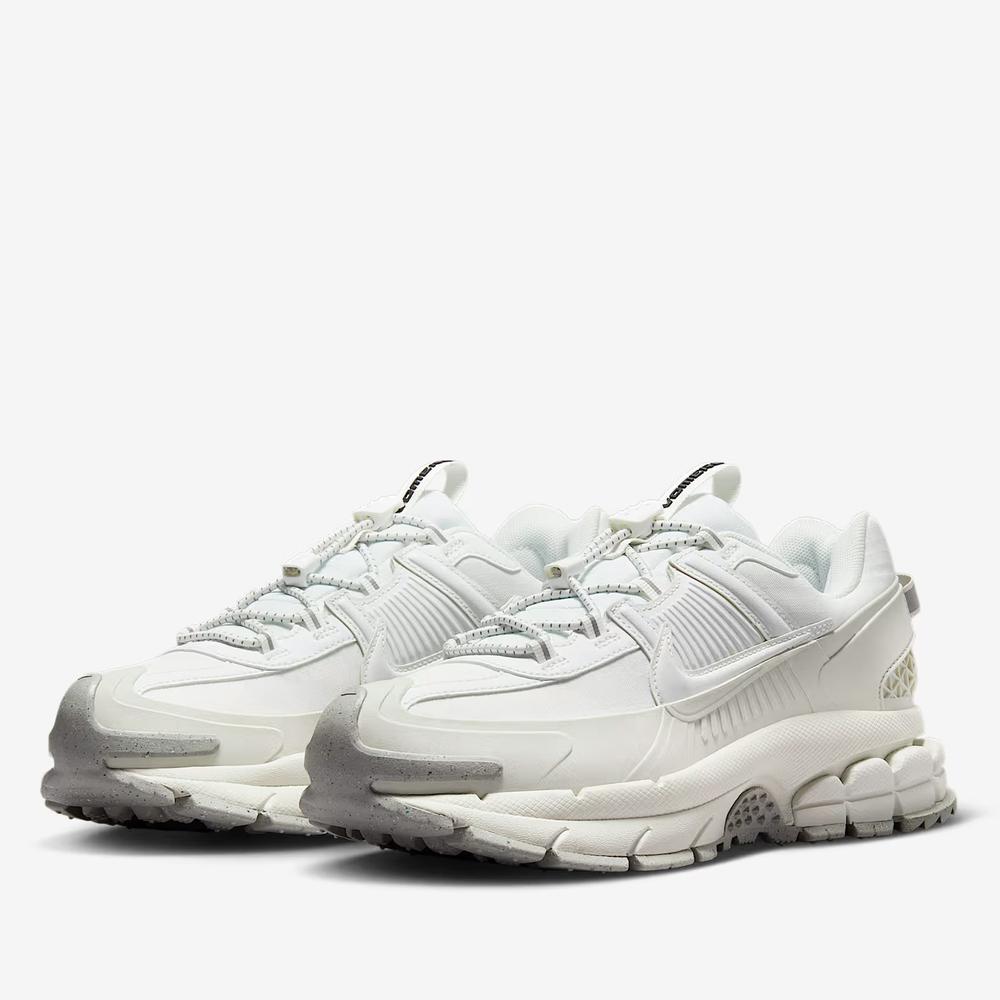 Buty damskie Nike Zoom Vomero Roam HV6410-100 - białe