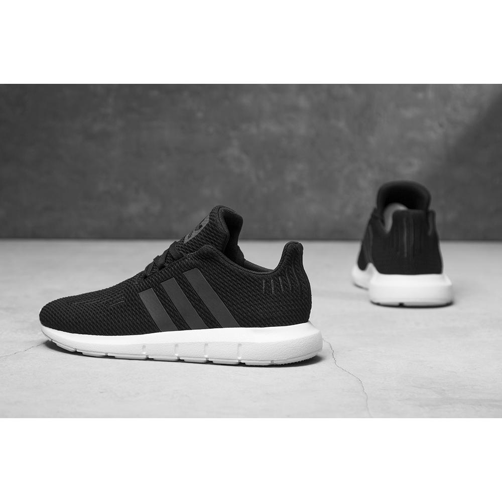 ADIDAS SWIFT RUN C > CG6921